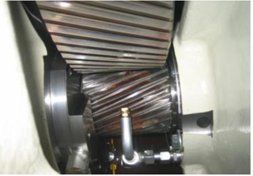 中低速齿轮齿面发生锈蚀